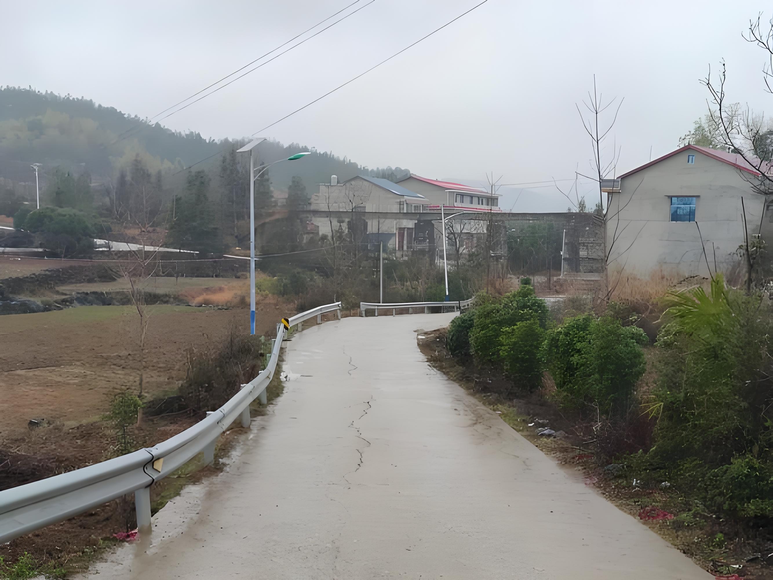 李强签署国务院令 公布《农村公路条例》